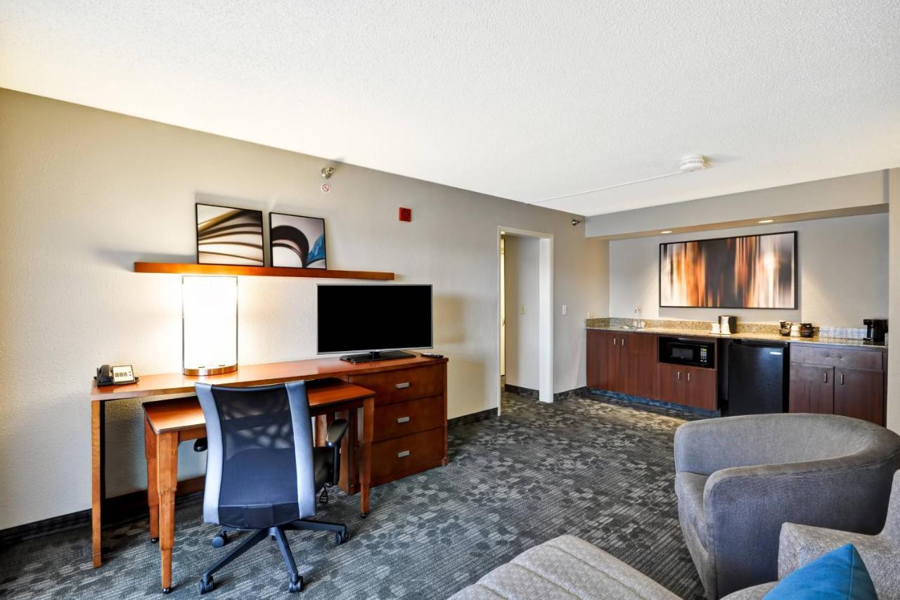 Courtyard By Marriott Jacksonville Airport/ Northeast Dış mekan fotoğraf