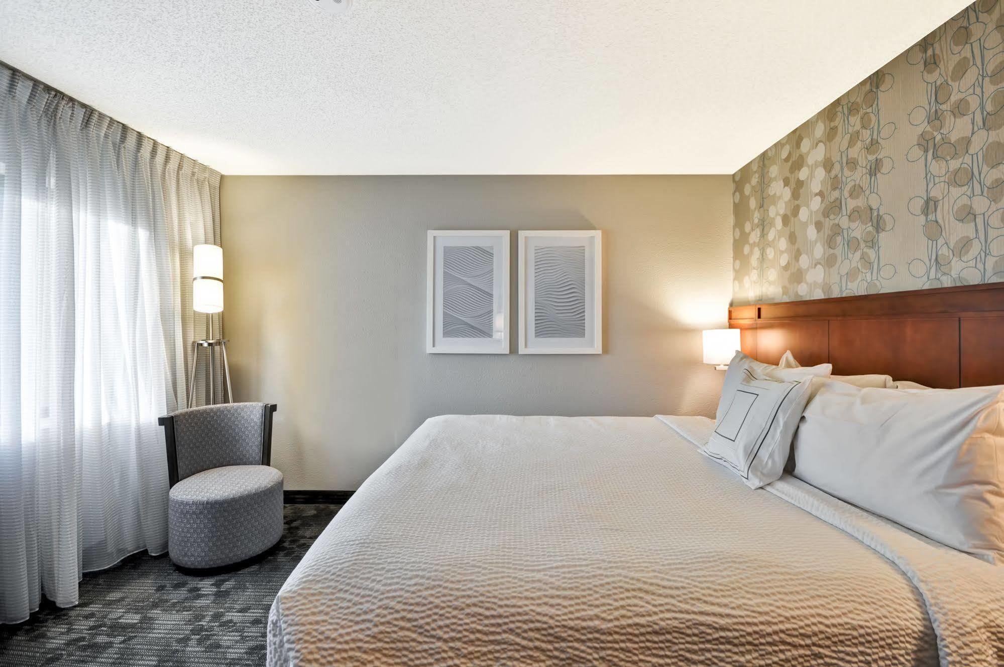 Courtyard By Marriott Jacksonville Airport/ Northeast Dış mekan fotoğraf