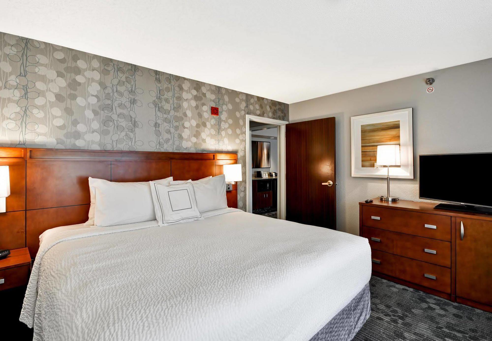Courtyard By Marriott Jacksonville Airport/ Northeast Dış mekan fotoğraf